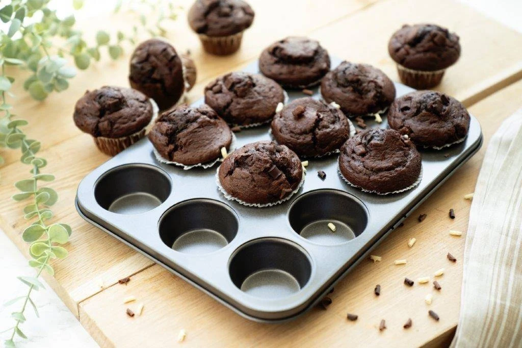 Luxe 12 Cup Muffin Pan - Image 3
