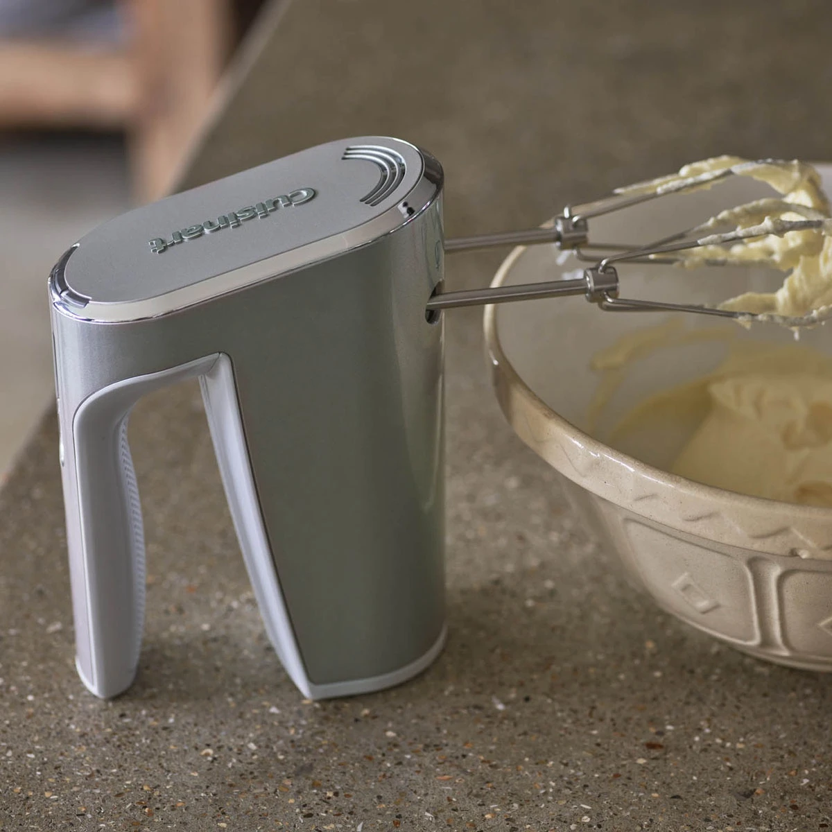 Cuisinart RHM100U Cordless Hand Mixer - Image 3